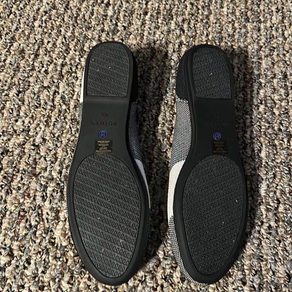 Rothy’s - Picture 4 of 4